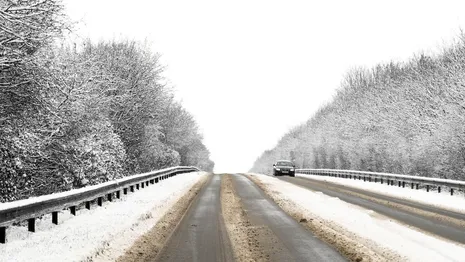 Владимирских водителей предупредили об опасности на дорогах из-за мокрого снега