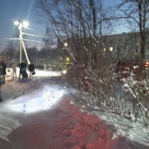 Во Владимирской области из горящего дома спасли мужчину и женщину