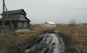 Чиновники попали под суд за бездорожье в деревне под Меленками