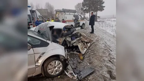 Во Владимирской области при лобовом столкновении машин погиб человек