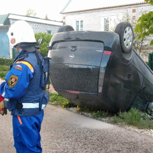 Под Владимиром перевернулась иномарка