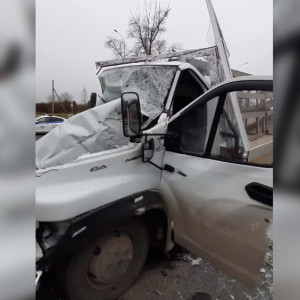 Водителя ГАЗели зажало в кабине после ДТП на М-7 под Ковровом