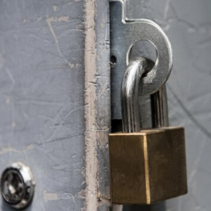 Во Владимире неизвестный украл из магазина сейф с 300 тыс. рублей