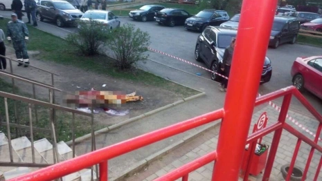 Во Владимире 20-летний парень выпал из балкона 14 этажа