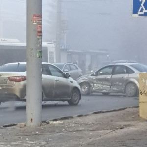 Во Владимире у корпуса ВлГУ побились машины
