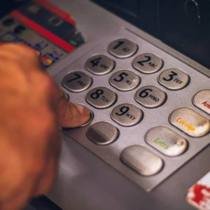 Мошенники украли более 9 млн рублей у жителей Владимирской области