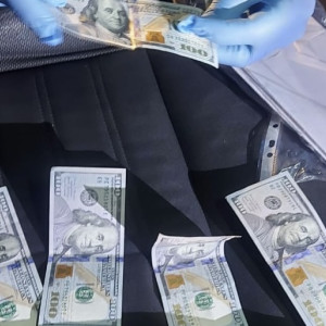 Любитель пьяной езды из Вязников попался на взятке в 1 тыс. долларов сотрудникам ГАИ