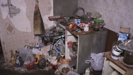 Житель Мурома превратил свою квартиру в помойку