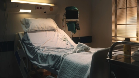 Во Владимире 22-летний парень попал в реанимацию после падения из окна 3 этажа