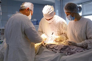 Во Владимире врачи выкачали 35 литров гноя из живота пациента