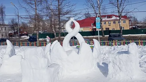 В Юрьев-Польском появилась посвященная 8 марта снежная фигура