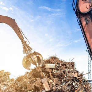 В Александрове на продажу выставили имущество мусорного полигона