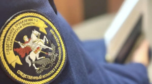 В Александрове судебный пристав попала под следствие за взятку кухонным гарнитуром