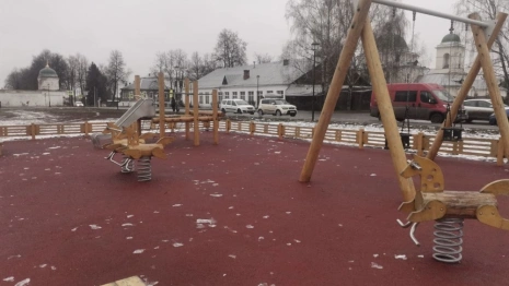 В Суздале подрядчик сорвал сроки работ на детских площадках за 17 млн рублей