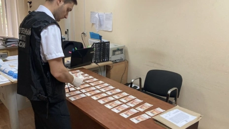 Жительницу Москвы задержали за дачу взятки сотруднику ФСИН во Владимире