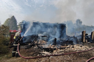 Во Владимирской области дотла сгорели 3 дома