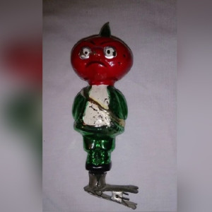 Во Владимире на продажу выставили елочную игрушку «Синьор Помидор» за 33,5 тысячи