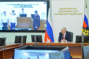 Глава МВД наградил владимирских студентов, спасших девушку от вооруженного мужчины