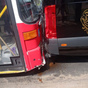 Во Владимире автобус 20с врезался в катафалк