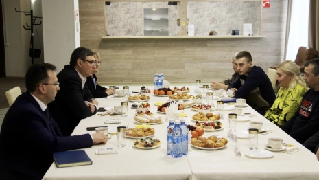 Владимирские власти помогут открыть бизнес переехавшей из Артемовска семье