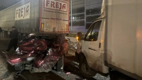 Водитель чудом выжил в искореженном Renault после ДТП с 3 авто во Владимире