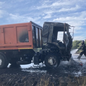 На трассе во Владимирской области загорелся КамАЗ