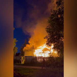 В частном секторе во Владимире произошел мощный пожар