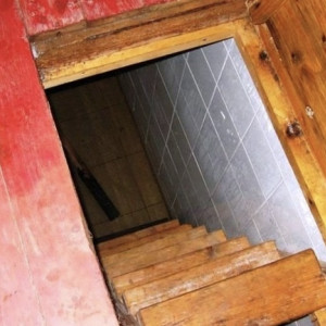 В Коврове женщина получила открытый перелом после падения в погреб