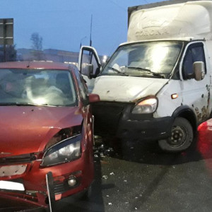 Во Владимирской области на трассе М-7 грузовик влетел в легковушку