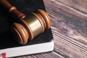 Ковровчанин избежал штрафа за разговор о спецоперации на работе