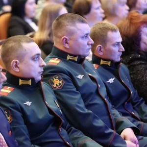 Во Владимире наградили бойцов СВО и простых рабочих