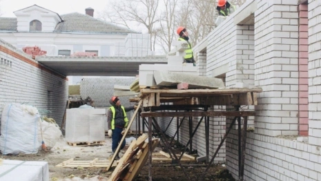 Депутат показал строительство школы за 555 млн рублей в Вязниках