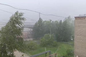 Град и ливень обрушились на Киржач