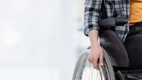 В Коврове девочку-инвалида оставили без жизненно важных медизделий