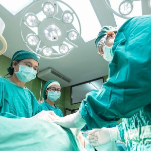 Врачи владимирской райбольницы поставили на ноги сломавшего позвоночник пациента