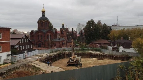В центре Владимира начали стройку гостиницы