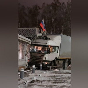 Полиция рассказала о ДТП с въехавшей в кафе фурой на владимирской трассе