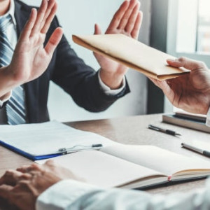 В Муроме экс-руководителя бюро медэкспертизы осудили на 4 года за взяточничество