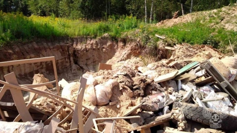 Обнаруженная под Ковровом свалка создала угрозу заражения питьевой воды 
