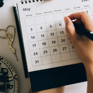 Как отдыхаем на майские? Календарь выходных дней