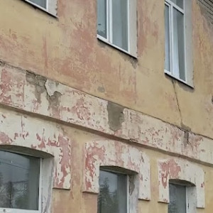 Вибрация от поездов разрушает школу во Владимирской области