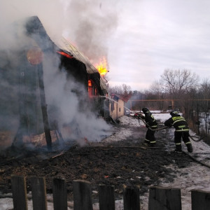 Во Владимирской области жилой дом сгорел дотла