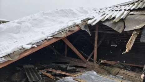 В Карабаново рухнула крыша 5-этажного дома из-за снега