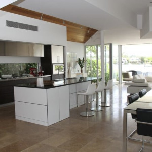 Во Владимирской области приставы арестовали имущество условно осужденного экс-депутата