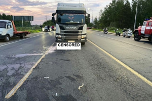 Под фуру с владимирскими номерами влетел ивановский мотоциклист 