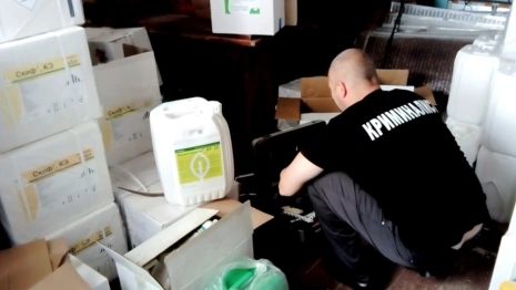 Во Владимирской области троих жителей подозревают в краже гербицидов на 4 млн рублей