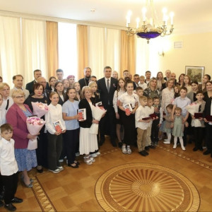 Ряд жителей Владимирской области наградили медалями и почетными званиями