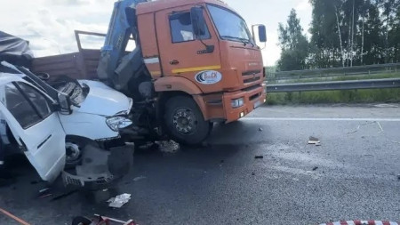 На М-7 в Собинском районе столкнулись два грузовика: есть погибшие