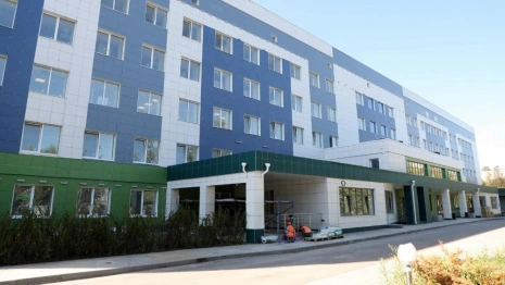 Сроки сдачи строящегося 42 года акушерского корпуса в Коврове оказались под угрозой срыва