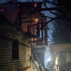 Во Владимире пожар охватил частный жилой дом